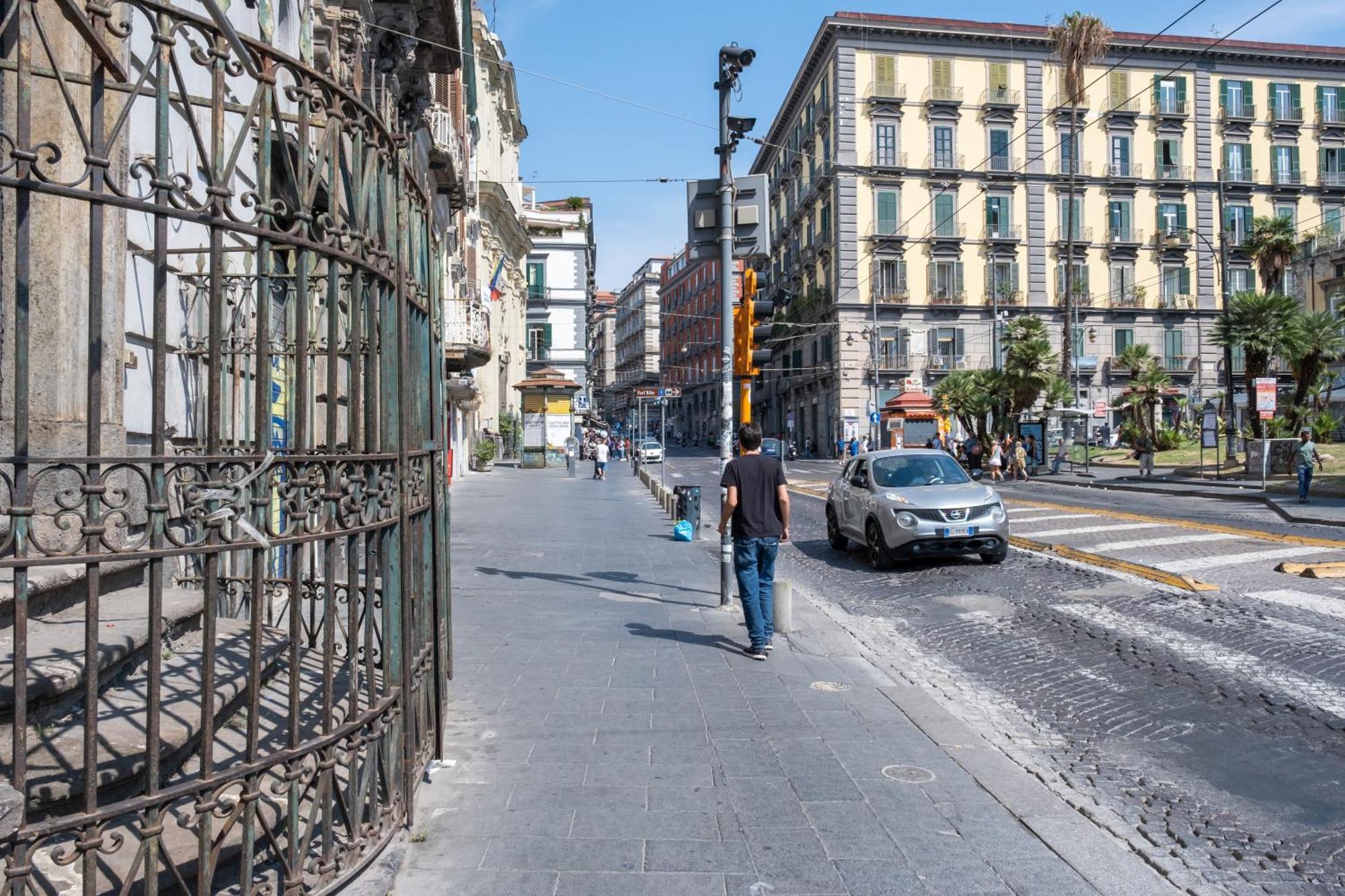 شقة Colibri A Piazza Dante نابولي المظهر الخارجي الصورة